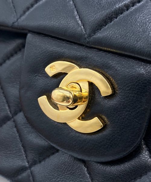 CHANEL（シャネル）CHANEL (シャネル) Wフラップチェーンショルダーバッグ ブラック サイズ:25の古着・服飾アイテム