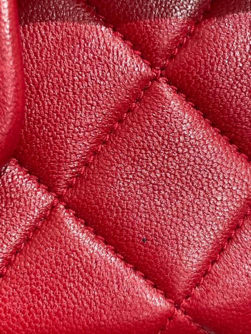 CHANEL（シャネル）CHANEL (シャネル) マトラッセ23/ラムスキン レッド×ゴールド サイズ:23の古着・服飾アイテム