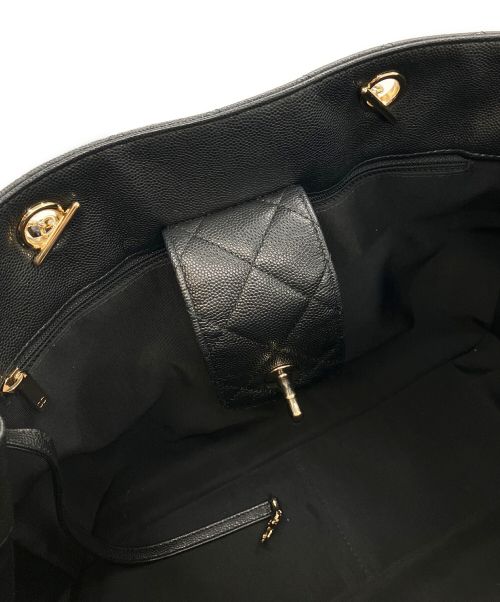CHANEL（シャネル）CHANEL (シャネル) マトラッセ チェーントートバッグ ブラックの古着・服飾アイテム