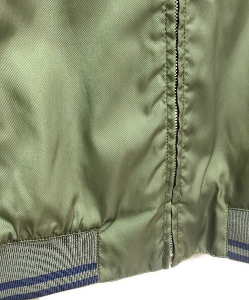 PRADA（プラダ）PRADA (プラダ) ロゴプレートブルゾン オリーブ サイズ:44の古着・服飾アイテム