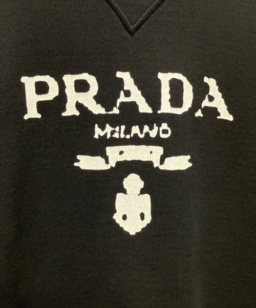PRADA（プラダ）PRADA (プラダ) フロントロゴクルーネックスウェット ブラック サイズ:Mの古着・服飾アイテム