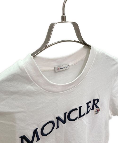 MONCLER（モンクレール）MONCLER (モンクレール) ロゴ Tシャツ ホワイト サイズ:Mの古着・服飾アイテム
