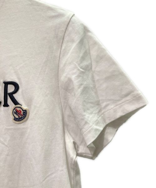 MONCLER（モンクレール）MONCLER (モンクレール) ロゴ Tシャツ ホワイト サイズ:Mの古着・服飾アイテム