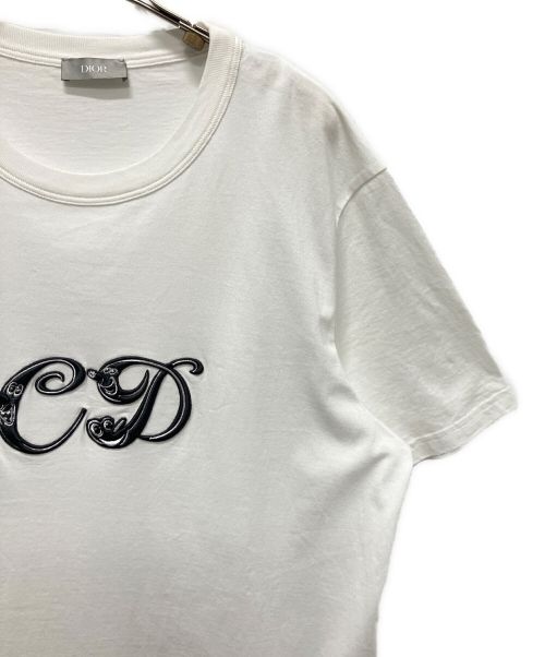 Dior（ディオール）Dior (ディオール) KENNY SCHARF (ケニーシャーフ) コラボ刺繍ロゴTシャツ ホワイト サイズ:XLの古着・服飾アイテム