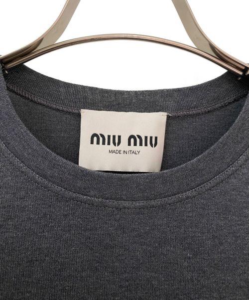 MIU MIU（ミュウミュウ）MIU MIU (ミュウミュウ) ロゴパッチカットソーワンピース グレー サイズ:36の古着・服飾アイテム