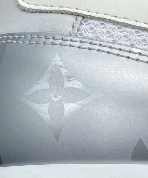 LOUIS VUITTON（ルイ ヴィトン）LOUIS VUITTON (ルイ ヴィトン) ランアウェイ･ライン スニーカー ホワイト サイズ:6 1/2の古着・服飾アイテム