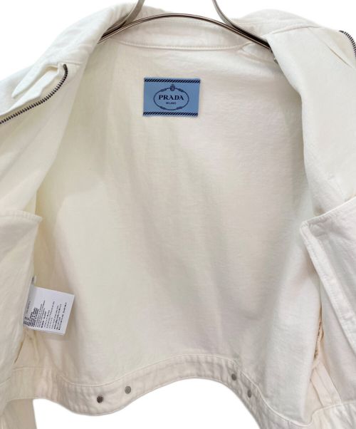 PRADA（プラダ）PRADA (プラダ) クロップドデニムジャケット ホワイト サイズ:38の古着・服飾アイテム