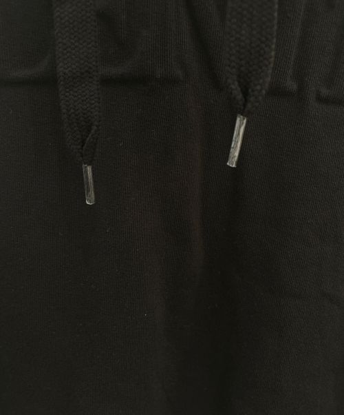 VALENTINO（ヴァレンティノ）VALENTINO (ヴァレンティノ) エンボスロゴパーカー ブラック サイズ:Lの古着・服飾アイテム