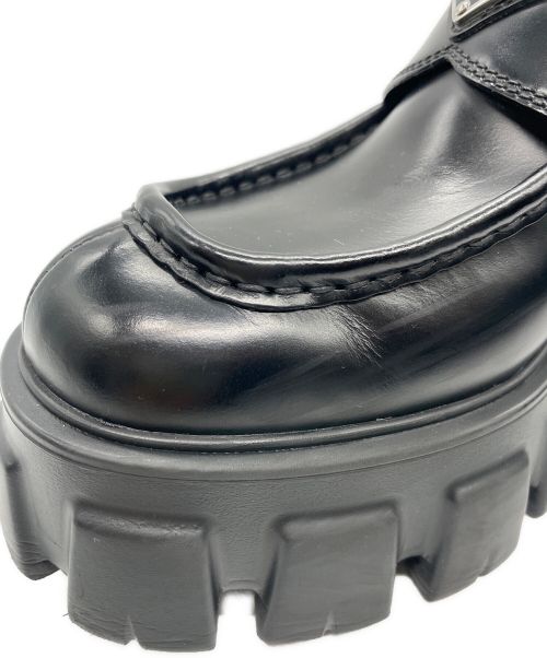 PRADA（プラダ）PRADA (プラダ) モノリスブラッシュド レザーローファー ブラック サイズ:37.5の古着・服飾アイテム