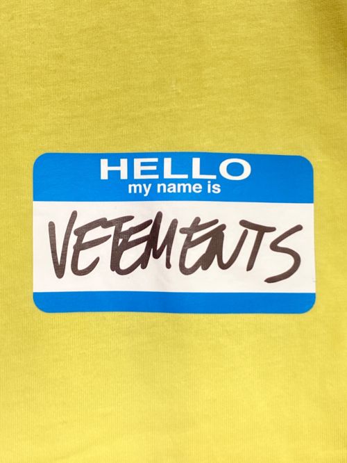 VETEMENTS（ヴェトモン）VETEMENTS (ヴェトモン) HELLO MY NAME IS TEE イエロー サイズ:Sの古着・服飾アイテム