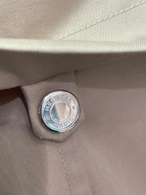 HERMES（エルメス）HERMES (エルメス) フロントカーブボタン トレンチコート ベージュ サイズ:34の古着・服飾アイテム