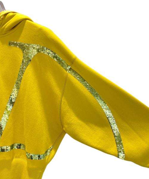 VALENTINO（ヴァレンティノ）VALENTINO (ヴァレンティノ) Vロゴ スパンコール クロップド パーカー マスタード サイズ:Sの古着・服飾アイテム