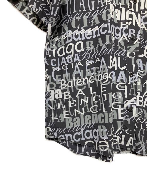 BALENCIAGA（バレンシアガ）BALENCIAGA (バレンシアガ) オーバーサイズロゴ総柄半袖シャツ ブラック サイズ:38の古着・服飾アイテム
