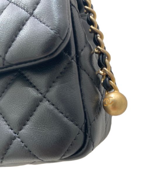 CHANEL（シャネル）CHANEL (シャネル) マトラッセ20/ココボールチェーンショルダーバッグ ブラック×ゴールド サイズ:20　　の古着・服飾アイテム