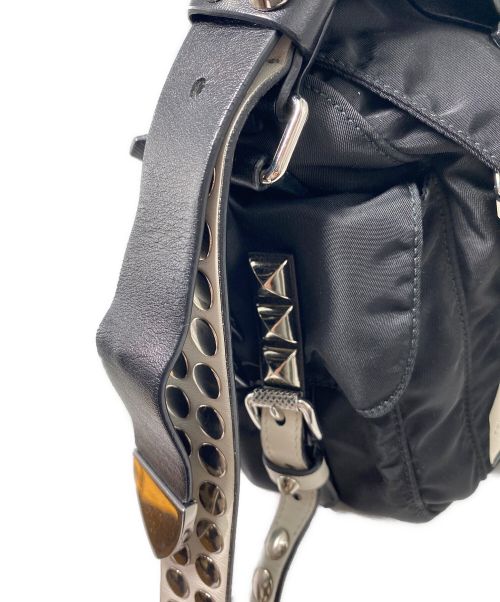PRADA（プラダ）PRADA (プラダ) Studs design shoulder bag（スタッズデザインショルダーバッグ） ブラック サイズ:-の古着・服飾アイテム