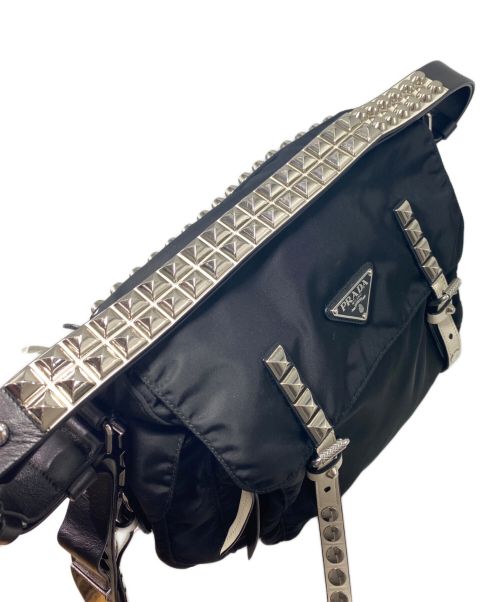 PRADA（プラダ）PRADA (プラダ) Studs design shoulder bag（スタッズデザインショルダーバッグ） ブラック サイズ:-の古着・服飾アイテム