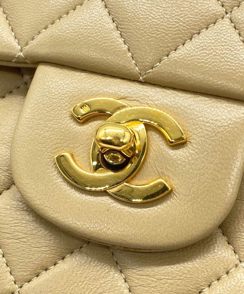 CHANEL（シャネル）CHANEL (シャネル) マトラッセ チェーンショルダーバッグ ベージュ サイズ:25の古着・服飾アイテム