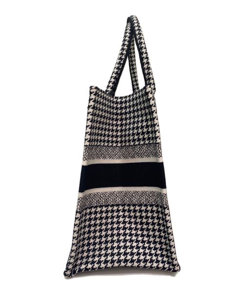 Christian Dior（クリスチャン ディオール）Christian Dior (クリスチャン ディオール) ブックトート ミディアム ホワイト×ブラック サイズ:ミディアムの古着・服飾アイテム