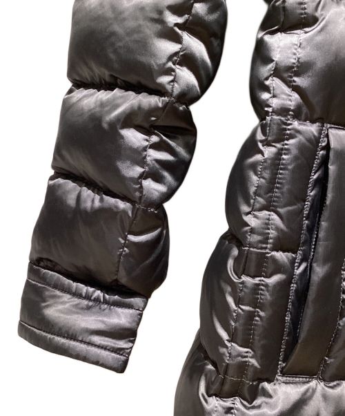 PRADA（プラダ）PRADA (プラダ) Sheep Fur Down Coat（シープファーダウンコート） グレー サイズ:40の古着・服飾アイテム