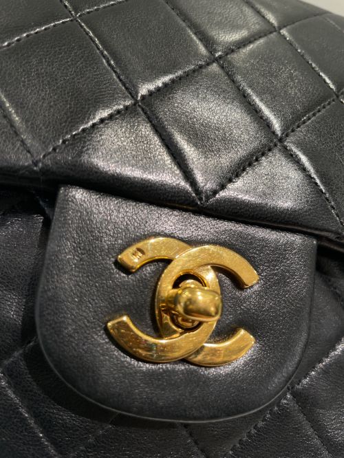 CHANEL（シャネル）CHANEL (シャネル) マトラッセ25 ブラック×ゴールド サイズ:25の古着・服飾アイテム