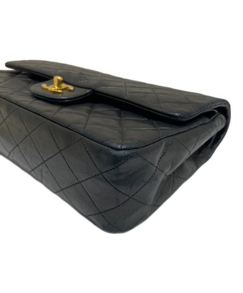 CHANEL（シャネル）CHANEL (シャネル) マトラッセ25/Wフラップチェーンショルダーバッグ ブラック×ゴールド サイズ:25の古着・服飾アイテム