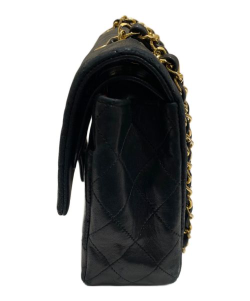 CHANEL（シャネル）CHANEL (シャネル) マトラッセ25/Wフラップチェーンショルダーバッグ ブラック×ゴールド サイズ:25の古着・服飾アイテム