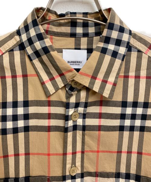 BURBERRY（バーバリー）BURBERRY (バーバリー) 20AW アームロゴプリントノヴァチェックシャツ ベージュ サイズ:Mの古着・服飾アイテム