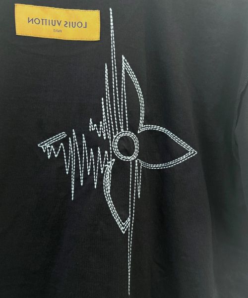 LOUIS VUITTON（ルイ ヴィトン）LOUIS VUITTON (ルイ ヴィトン) LVフリークエンシーグラフィックエンブロイTシャツ ブラック サイズ:Mの古着・服飾アイテム