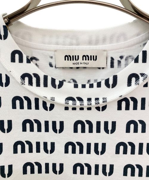 MIU MIU（ミュウミュウ）MIU MIU (ミュウミュウ) マルチロゴカットソー ホワイト サイズ:Mの古着・服飾アイテム
