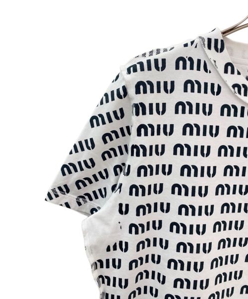 MIU MIU（ミュウミュウ）MIU MIU (ミュウミュウ) マルチロゴカットソー ホワイト サイズ:Mの古着・服飾アイテム