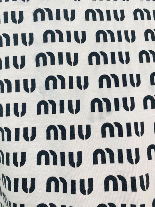 MIU MIU（ミュウミュウ）MIU MIU (ミュウミュウ) マルチロゴカットソー ホワイト サイズ:Mの古着・服飾アイテム