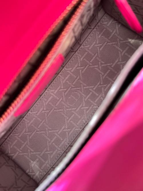 Christian Dior（クリスチャン ディオール）Christian Dior (クリスチャン ディオール) Lady Dior My ABCDior バッグ スモール ショッキングピンク サイズ:スモール/SMALLの古着・服飾アイテム