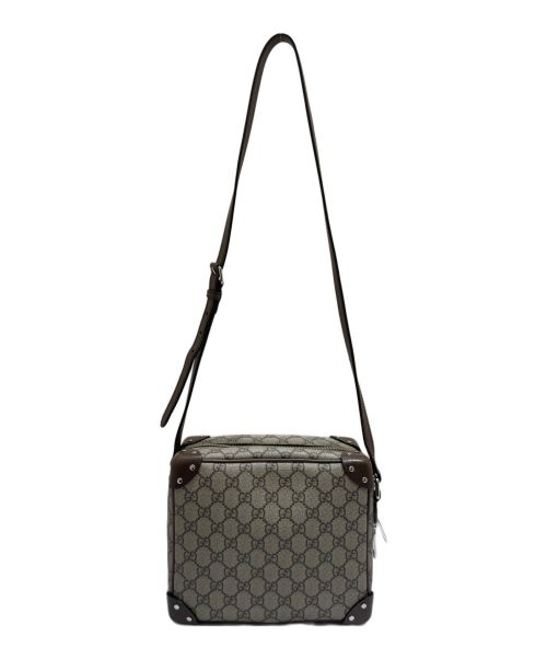 GUCCI（グッチ）GUCCI (グッチ) GGエンボスショルダーバッグ ベージュ×ブラウンの古着・服飾アイテム