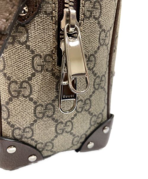GUCCI（グッチ）GUCCI (グッチ) GGエンボスショルダーバッグ ベージュ×ブラウンの古着・服飾アイテム