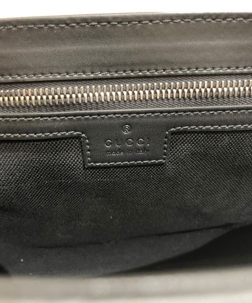 GUCCI（グッチ）GUCCI (グッチ) GGクロスボディバッグ ブラックの古着・服飾アイテム