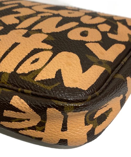 LOUIS VUITTON（ルイ ヴィトン）LOUIS VUITTON (ルイ ヴィトン) モノグラム グラフィティ ポシェット アクセソワールの古着・服飾アイテム