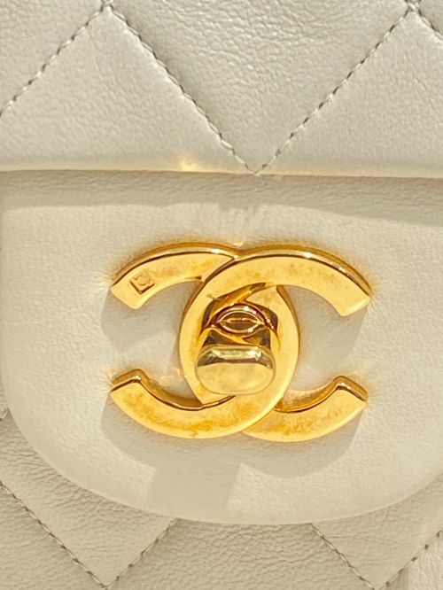 CHANEL（シャネル）CHANEL (シャネル) マトラッセ25 /Wフラップチェーンショルダーバッグ ベージュ サイズ:25の古着・服飾アイテム