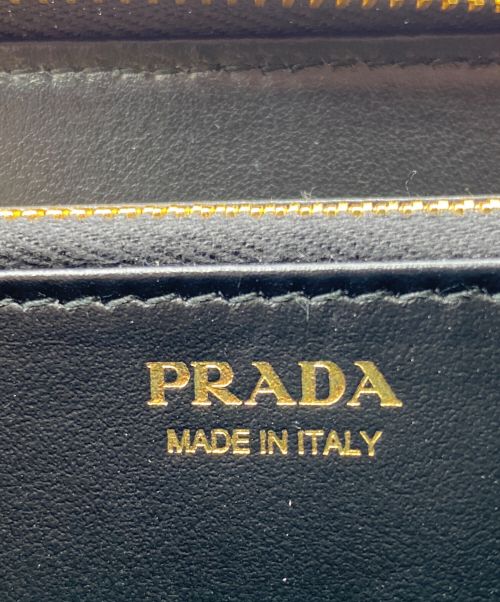 PRADA（プラダ）PRADA (プラダ) ラウンドファスナー財布 ブラック サイズ:-の古着・服飾アイテム