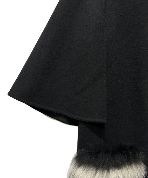 FENDI（フェンディ）FENDI (フェンディ) フォックスファーケープコート ブラック サイズ:38の古着・服飾アイテム