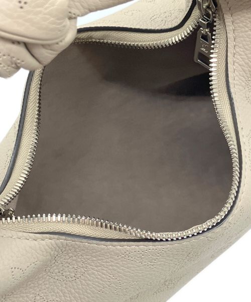 LOUIS VUITTON（ルイ ヴィトン）LOUIS VUITTON (ルイ ヴィトン) マヒナ ホワイ・ノット PM バッグ ベージュ サイズ:PMの古着・服飾アイテム