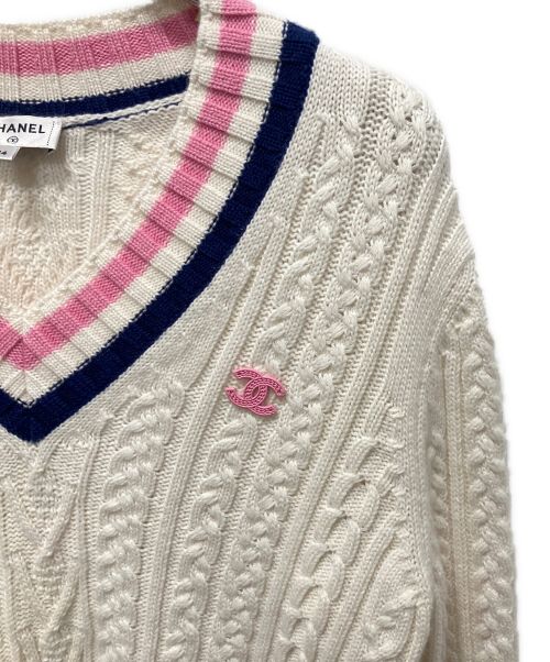 CHANEL（シャネル）CHANEL (シャネル) Vネックココマークチルデンセーター ホワイト サイズ:34の古着・服飾アイテム