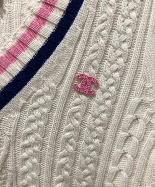 CHANEL（シャネル）CHANEL (シャネル) Vネックココマークチルデンセーター ホワイト サイズ:34の古着・服飾アイテム
