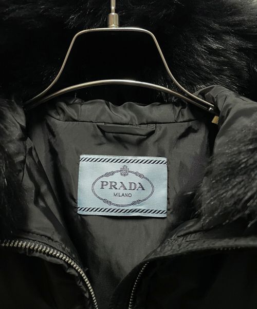PRADA（プラダ）PRADA (プラダ) ファー付ダウンジャケット ブラック サイズ:42の古着・服飾アイテム