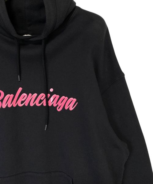 BALENCIAGA（バレンシアガ）BALENCIAGA (バレンシアガ) バービーロゴプリントプルオーバーパーカー ブラック サイズ:XSの古着・服飾アイテム