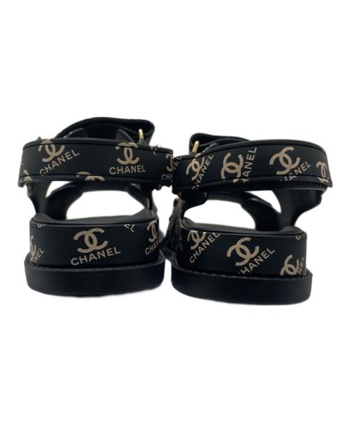 CHANEL（シャネル）CHANEL (シャネル) ココマーク総柄サンダル ブラック サイズ:37の古着・服飾アイテム