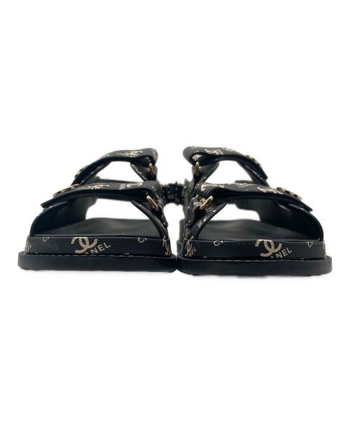 CHANEL（シャネル）CHANEL (シャネル) ココマーク総柄サンダル ブラック サイズ:37の古着・服飾アイテム