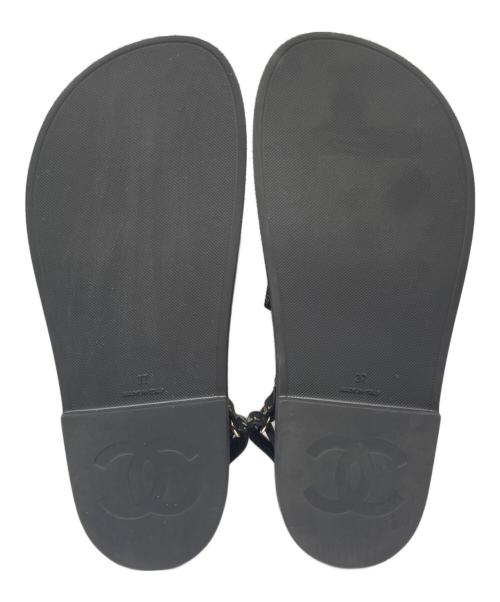 CHANEL（シャネル）CHANEL (シャネル) ココマーク総柄サンダル ブラック サイズ:37の古着・服飾アイテム