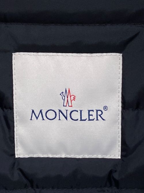 MONCLER（モンクレール）MONCLER (モンクレール) OFFWHITE (オフホワイト) TRESTRIGNEL/ボアダウンジャケット ホワイトの古着・服飾アイテム