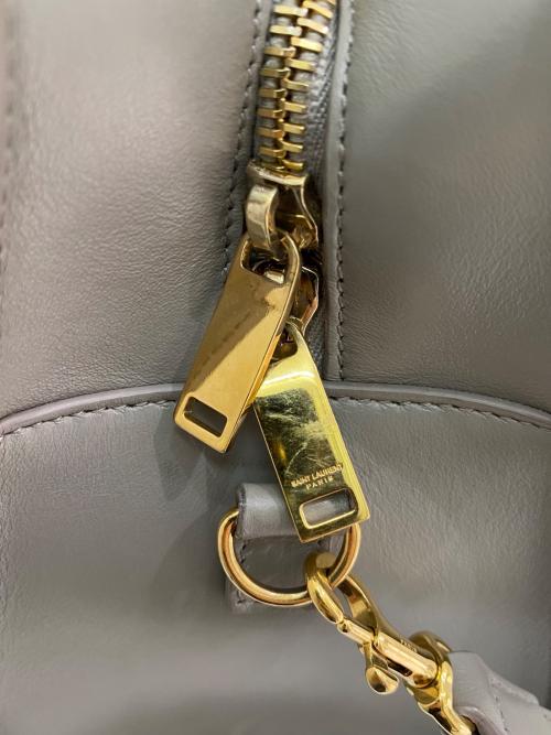 Saint Laurent Paris（サンローランパリ）Saint Laurent Paris (サンローランパリ) ベイビーカバス2WAYショルダーバッグ グレーの古着・服飾アイテム
