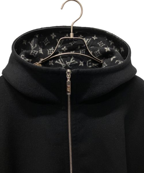 LOUIS VUITTON（ルイ ヴィトン）LOUIS VUITTON (ルイ ヴィトン) モノグラムフーデッドケープコート ブラック サイズ:36の古着・服飾アイテム